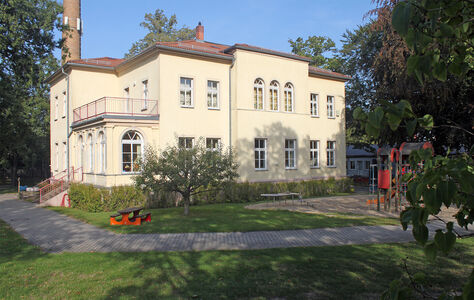 Kindergarten „Friedrich Schiller“ Außenansicht Kindergarten „Friedrich Schiller“