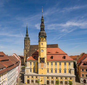 Rathaus Bautzen mit Dom St. Petri