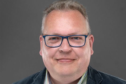 Porträt von Herrn Dr. Dirk Lübke