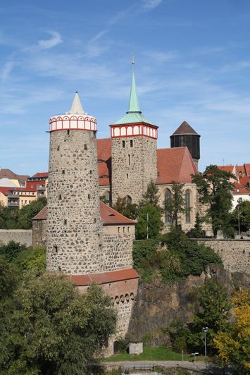 Blick zur Alten Wasserkunst in Bautzen mit Michaeliskirche und Wasserturm