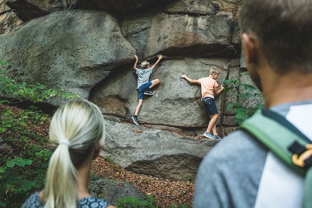 Bautzen_Humboldthain_Wanderung_Felsen_4_Philipp_Herfort