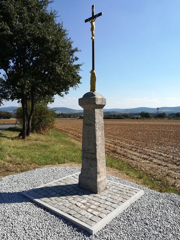 Repariertes Betkreuz