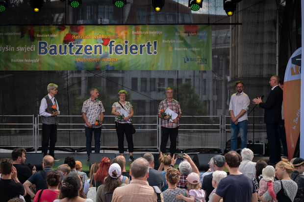 Verleihung auf dem Kornmarkt, © by-I-design Martin Pizga