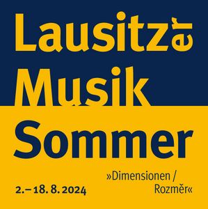 Quadrat blau/gelb mit Schriftzug Lausitzer Musiksommer 2024