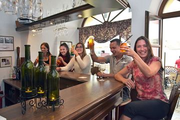 Restaurant „Zum Karasek“ karasek-tresen.jpg