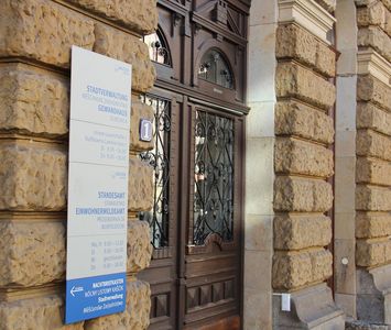 Gewandhaus Stadtverwaltung Gebäude Gewandhaus, Innere Lauenstraße 1