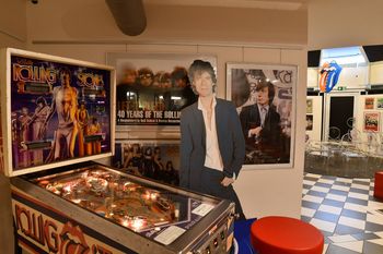 SP_neue_Ausstellung_Pavillon_JaggerFlipper_2_MB