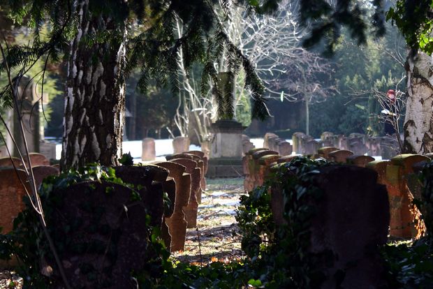 Grabanlage auf dem Taucherfriedhof in Bautzen Grabanlage auf dem Taucherfriedhof in Bautzen